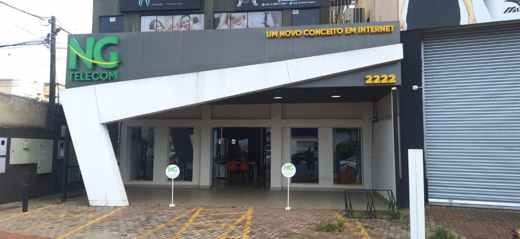 Fachada da loja NG Telecom na Av. Saul Elkind, 2222, Londrina